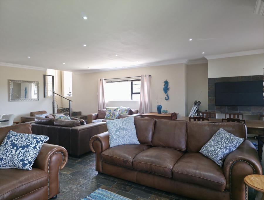 4 Bedroom Property for Sale in Noorsekloof Eastern Cape